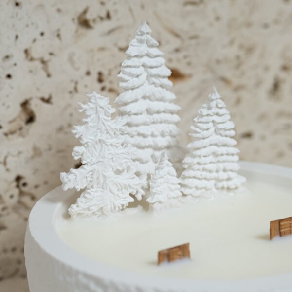 Aromatinė žvakė „Žiemos miškas”