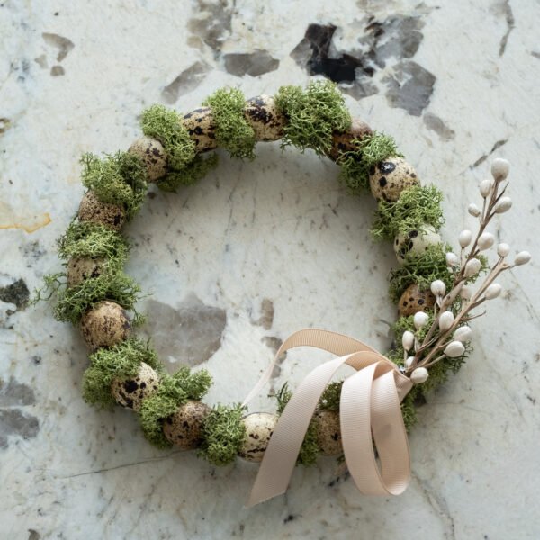 Velykinis vainikėlis iš putpelių kiaušinėlių